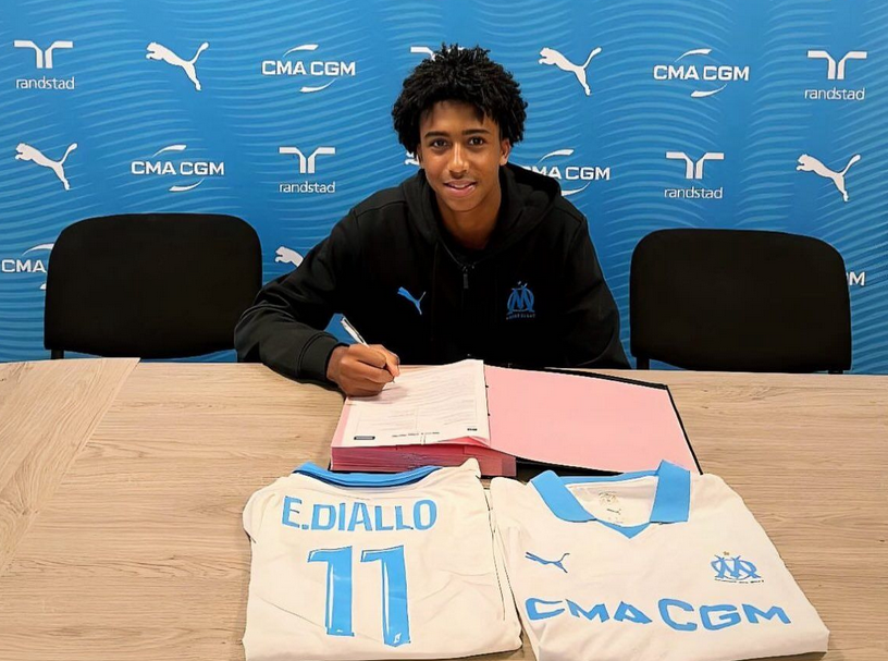 Eliès Diallo prolonge à l’OM : le jeune milieu marseillais inscrit son avenir sur la Canebière
