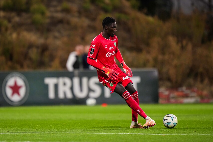 AS Saint-Étienne : Mamour Ndiaye réussit son baptême à Bauer face au Red Star