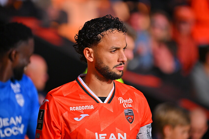 FC Lorient : Montassar Talbi, le roc tunisien qui verrouille le Paris FC au Moustoir
